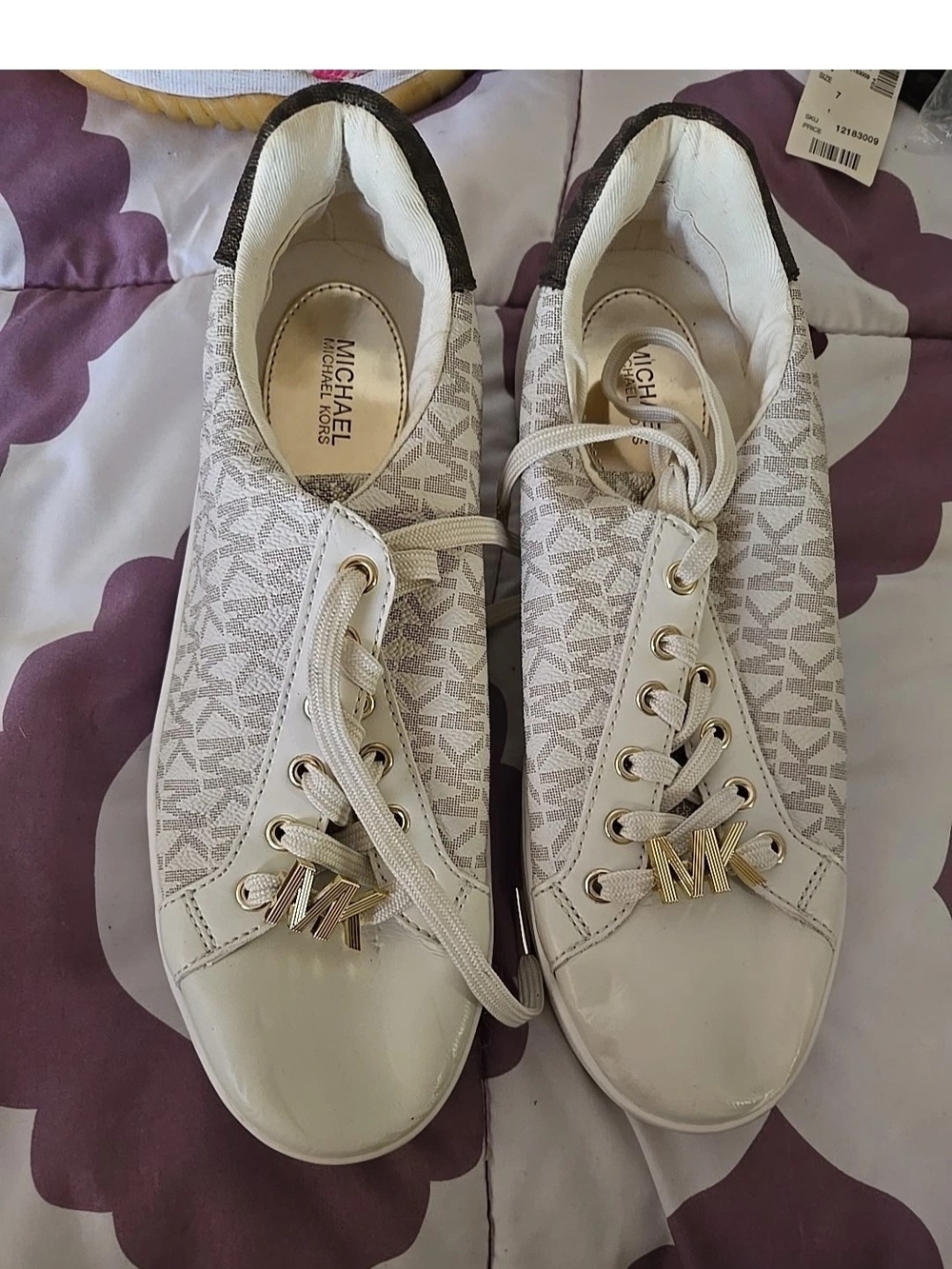 MICHAEL Michael Kors Cream/Gold Logo Lace-Up Sneakers